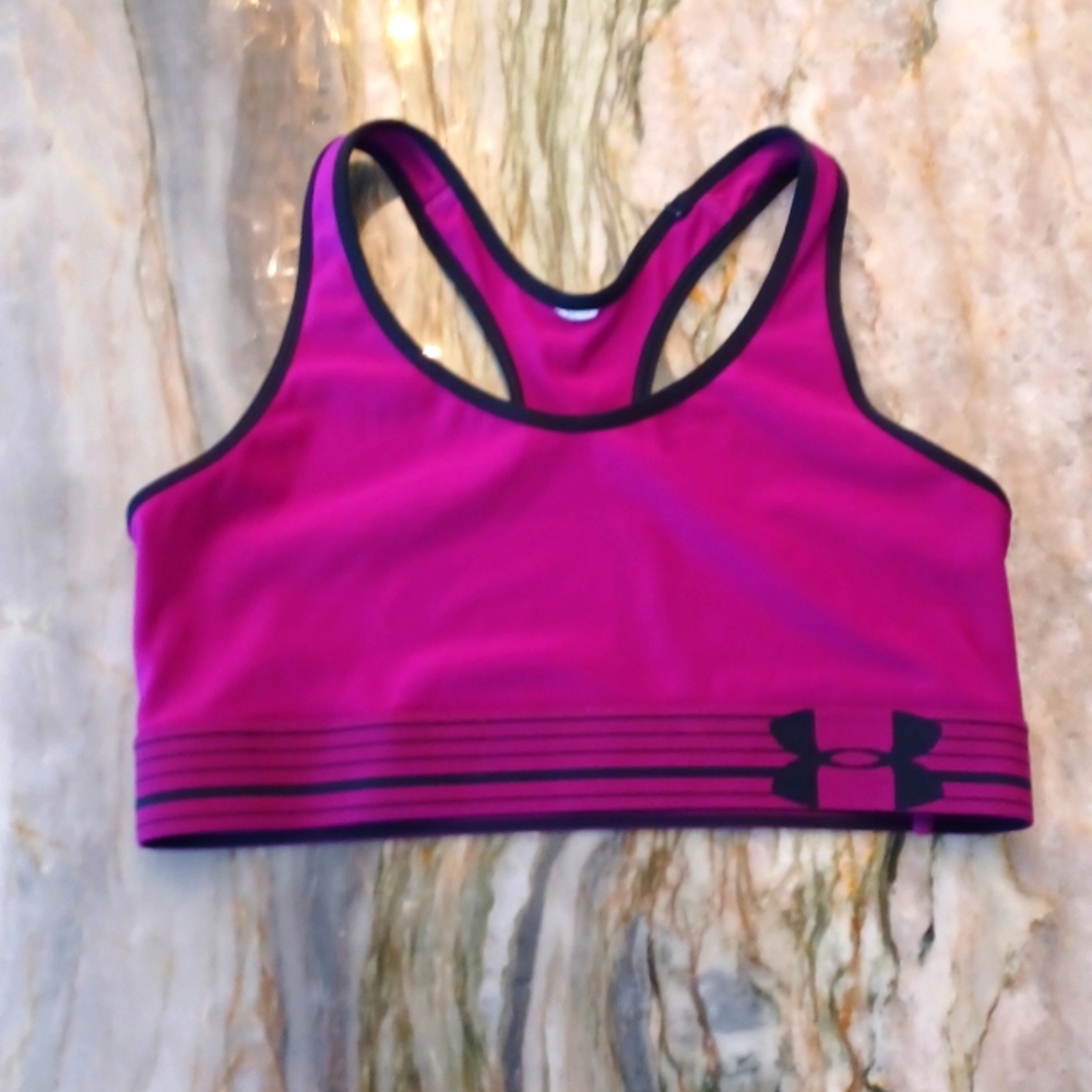 Under Armour Fushia/black trim Work out top, size small
